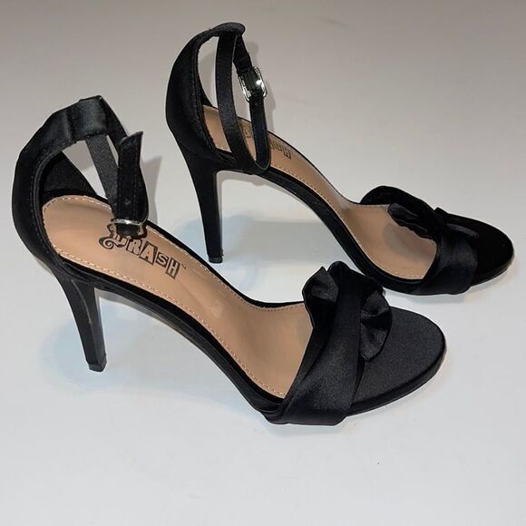 JUST FAB BLACK HEELS SIZE 7.5 - Picture 1 of 4